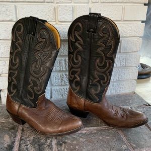 Nocona bull skin 2 tone cowboy boots sz 8.5D